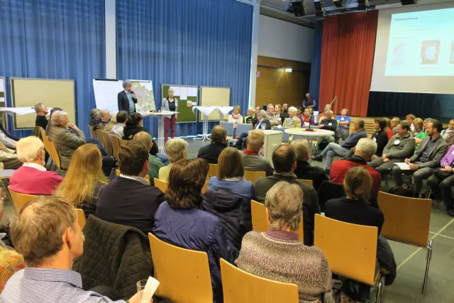 Sulzbach: voller Saal bei der Bürgerveranstaltung »Gemeindeentwicklung 2030«
