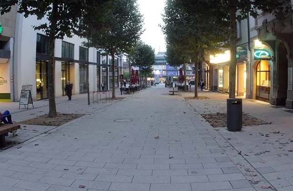 Fulda: Neu gestaltete Bahnhofsstraße 2013 (Foto: Osthessen-Zeitung)