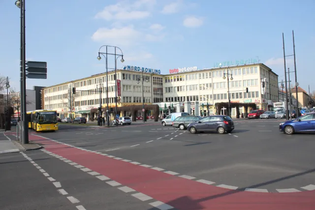 Kurt-Schumacher-Platz: zentraler Verkehrsknotenpunkt im <abbr>ISEK</abbr>-Gebiet