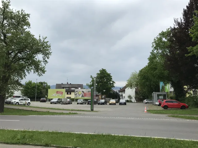 Lindau Kreisel_Aktuelle Nutzung des Grundstücks durch einen Gebrauchtwagenhändler