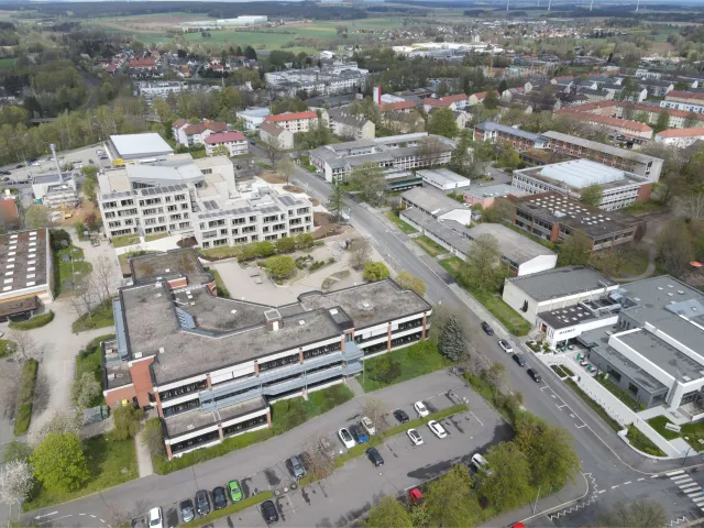 5 Schulen um die zentral gelegene Schulstrasse