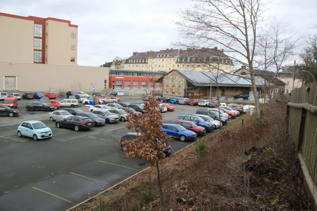 Hof 2 – Parkplatz im Süden des Wettbewerbgebietes