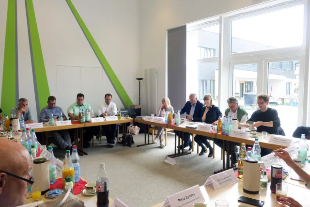 Weyhe: Besprechungen am Tisch