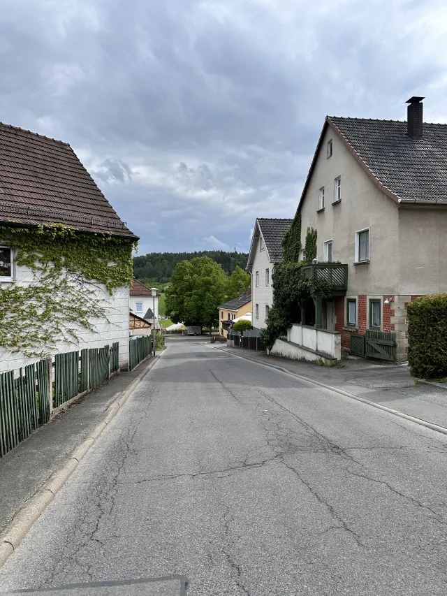 3. Scheuerfelder Hang (Scheuerfelder Str. 5) – Blick Richtung Süden